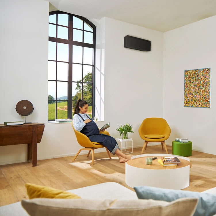 Инверторен климатик Daikin FTXJ20AB/RXJ20A BLACK EMURA III, 7000 BTU, Клас A+++