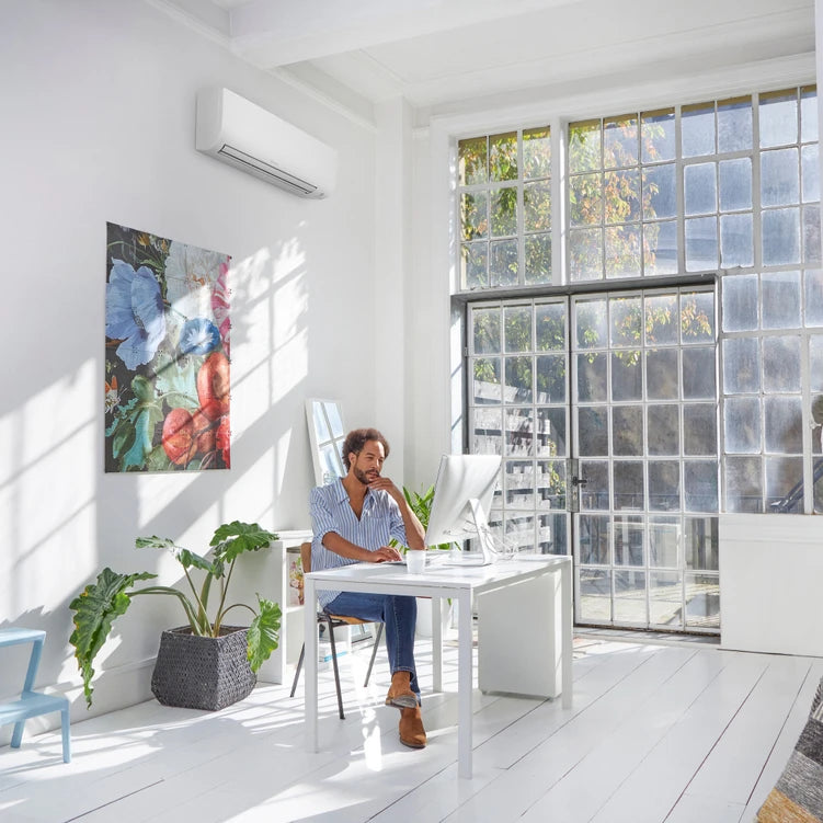 Инверторен климатик Daikin FTXP35N9/RXP35N9 COMFORA WiFi, 12000 BTU, Клас A++