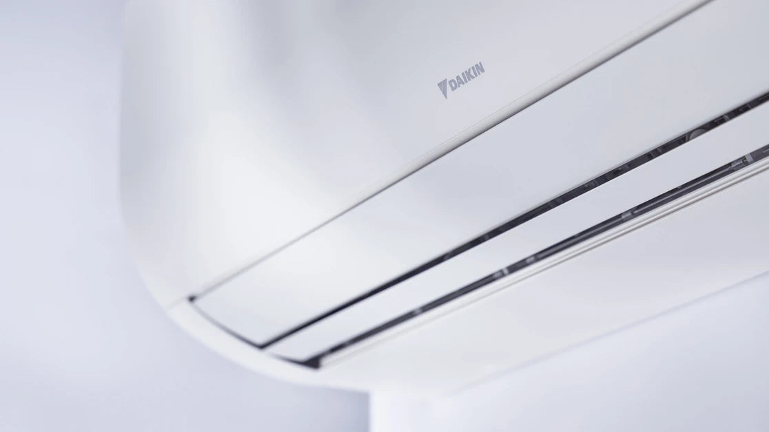 Инверторен климатик Daikin FTXP35N9/RXP35N9 COMFORA WiFi, 12000 BTU, Клас A++